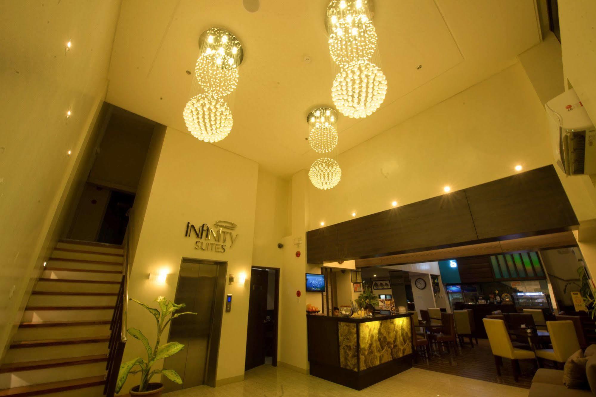 Infinity Suites Davao City Exterior foto