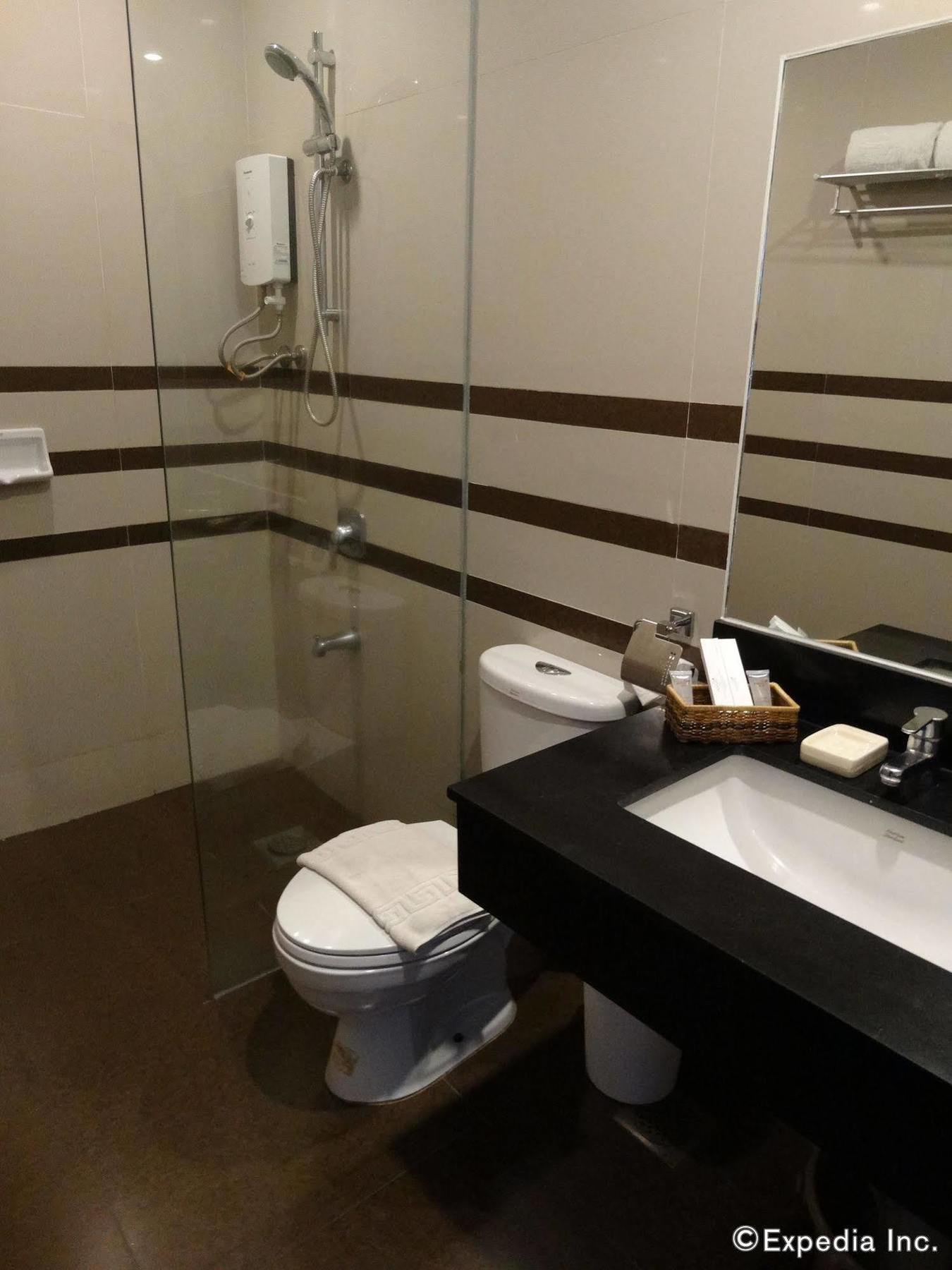 Infinity Suites Davao City Exterior foto
