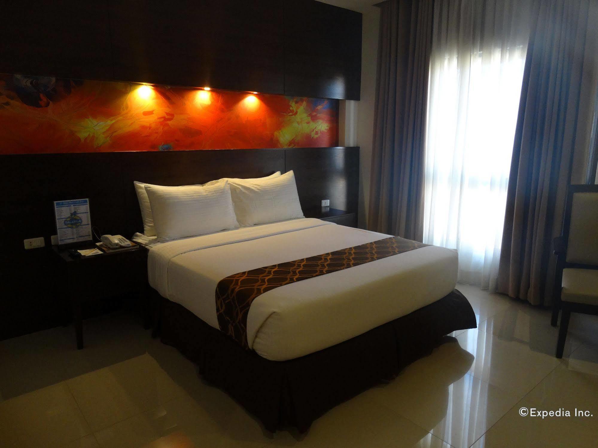 Infinity Suites Davao City Exterior foto