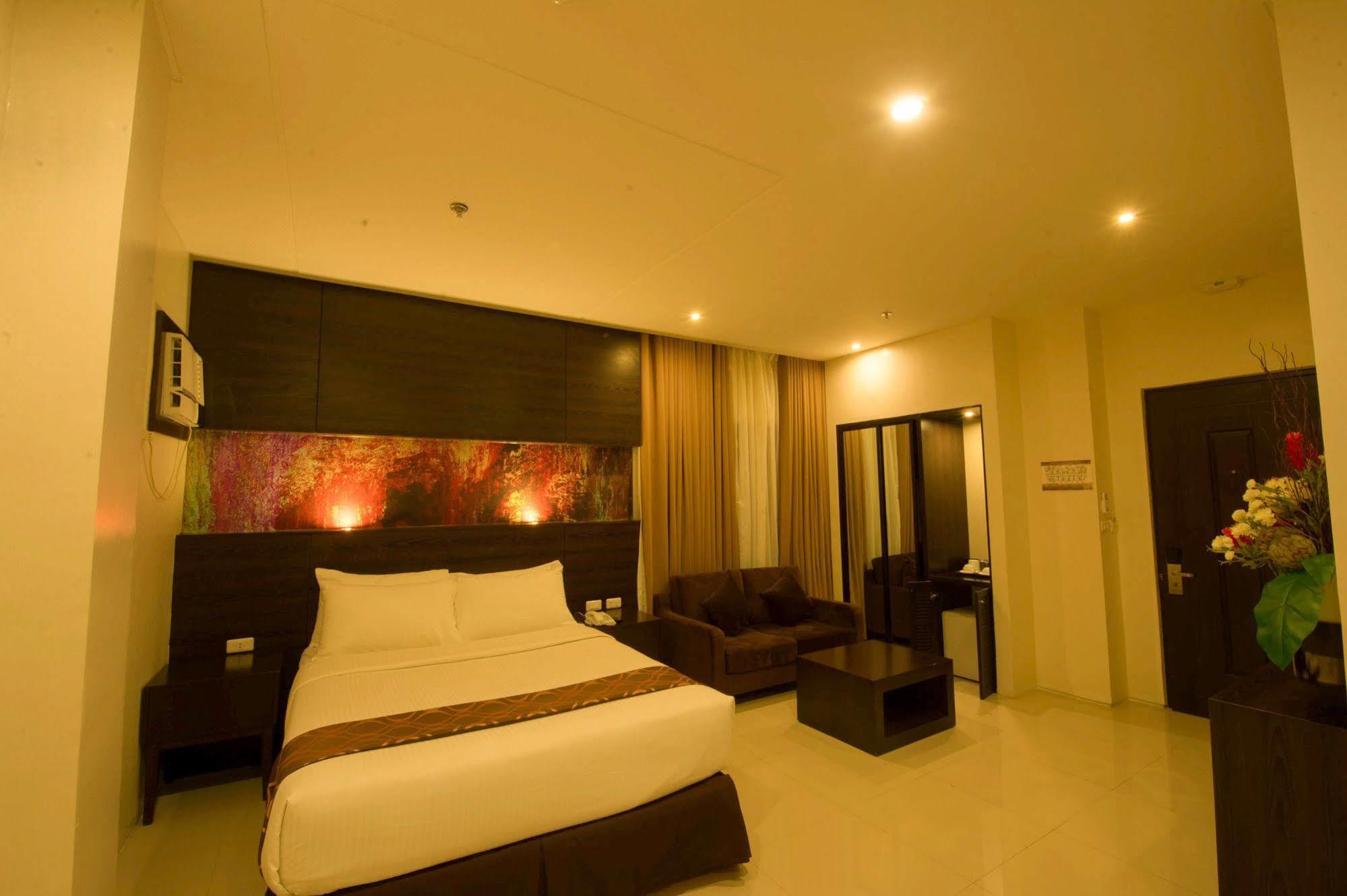 Infinity Suites Davao City Exterior foto